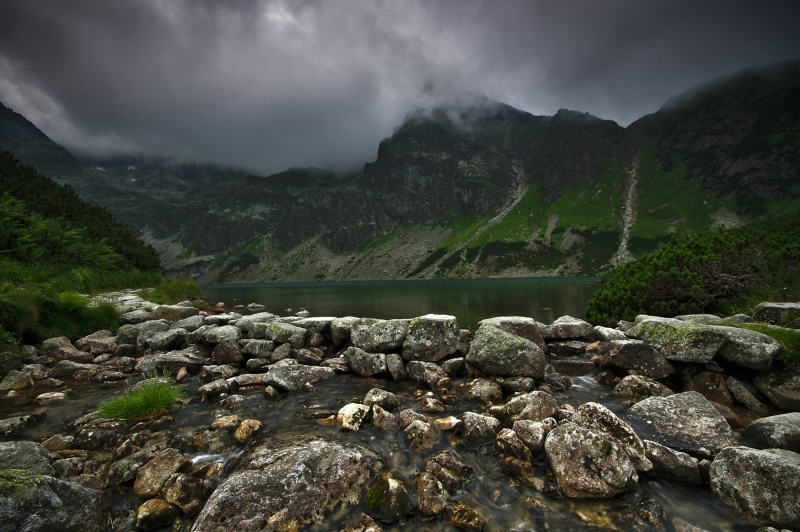 CLOUDY MOUNTAINS