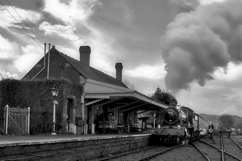 STEAM TRAIN